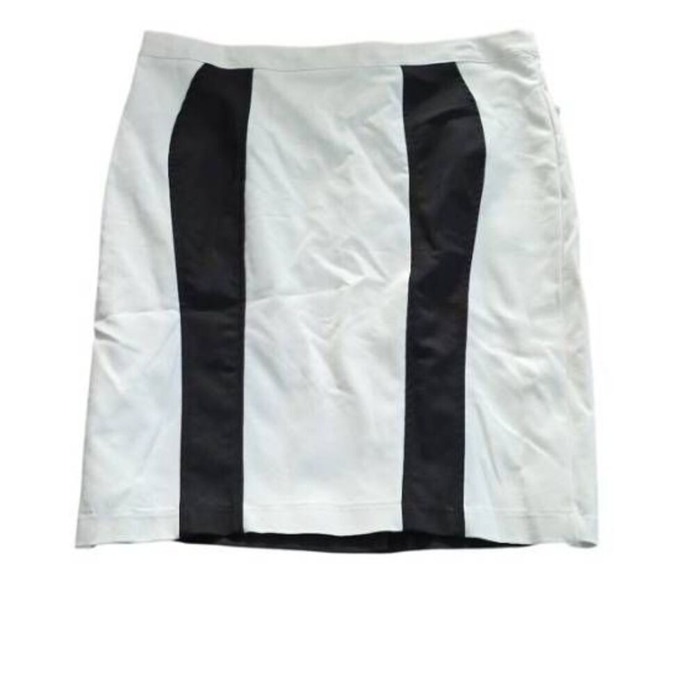 XOXO Women's Size 13/14 White Black Contour Lined Pencil Skirt